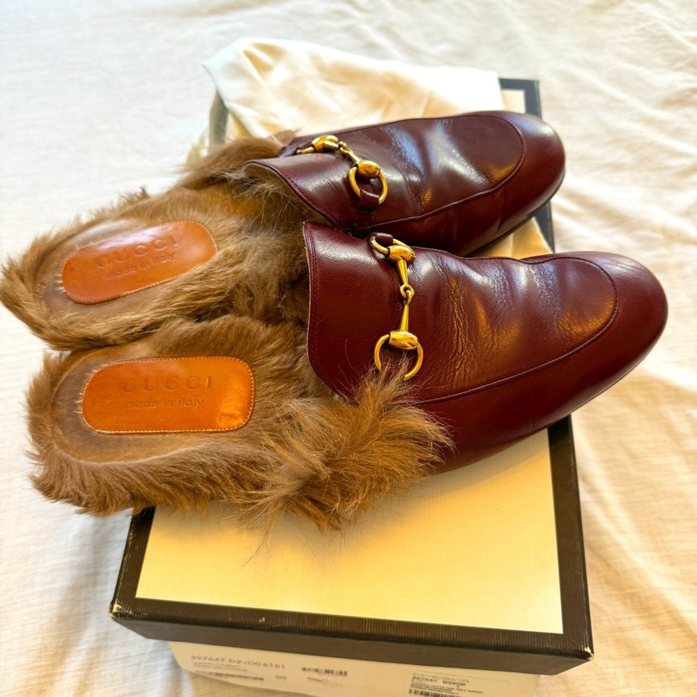 Gucci Men's Red Slides with Kangaroo Fur Size 42 (US 9)